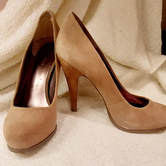 Nine West Suede Heels - Picture 3 of 3